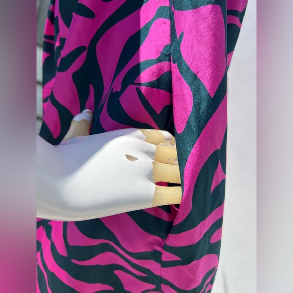 MARC JACOBS Oversize Abstract Rose Outline Babydoll Dress - Picture 5 of 15